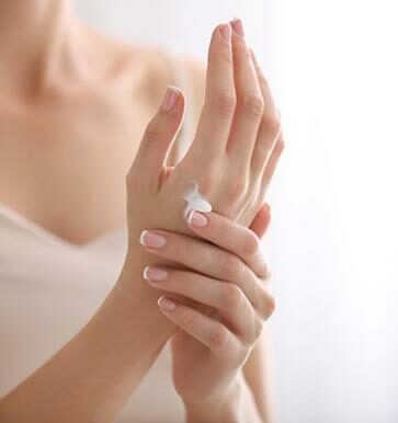 Traitement esthétique des mains – Medesthétique
